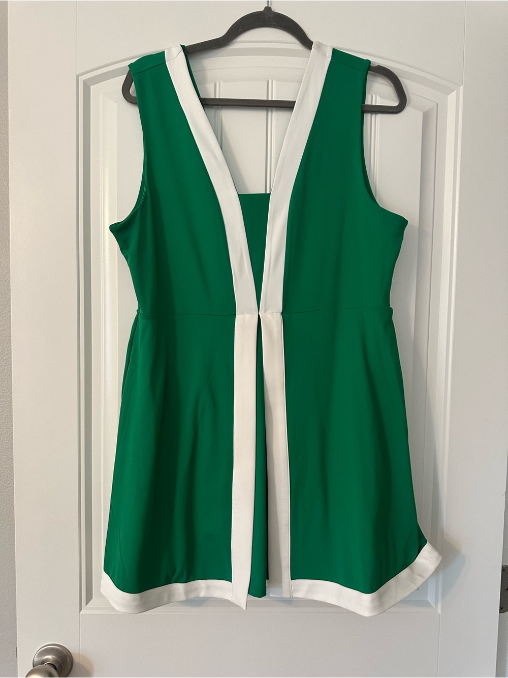 ANTONIO MELANI Green and White Sleeveless Mini Dress